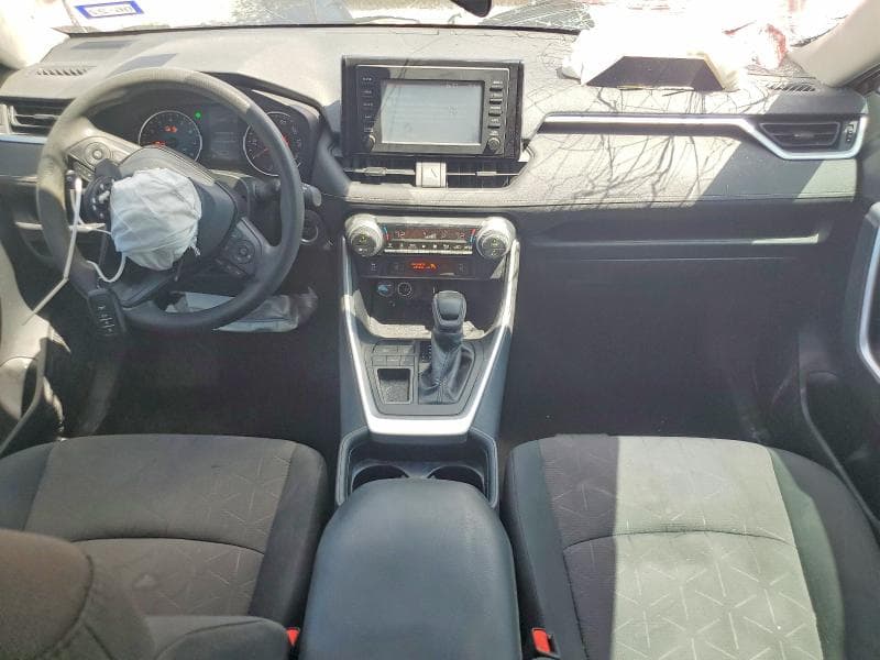 2019 TOYOTA RAV4 XLE 8