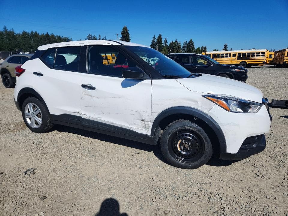 2020 NISSAN KICKS S 4