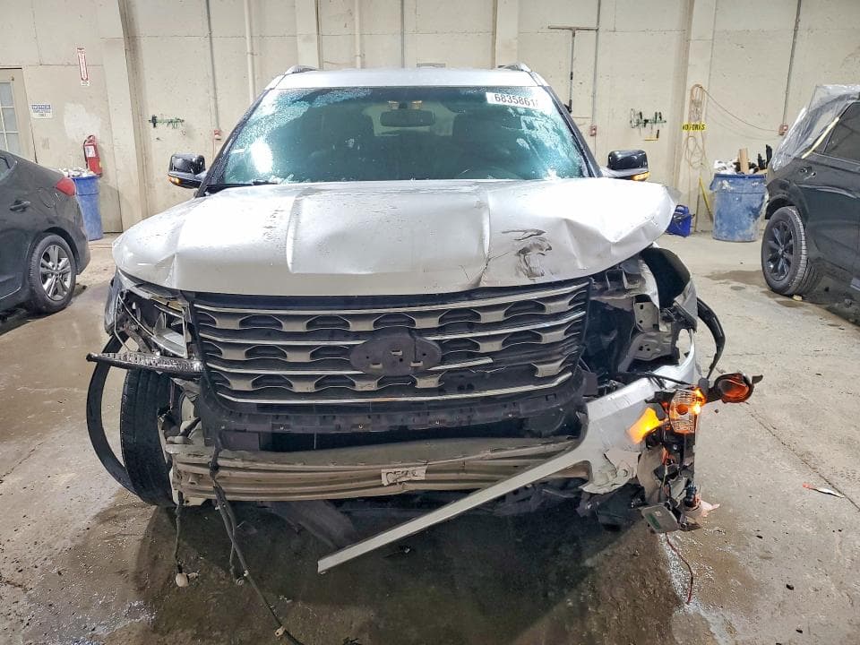 2017 FORD EXPLORER XLT 5