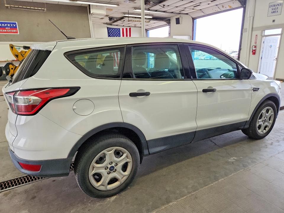 2017 FORD ESCAPE S 3