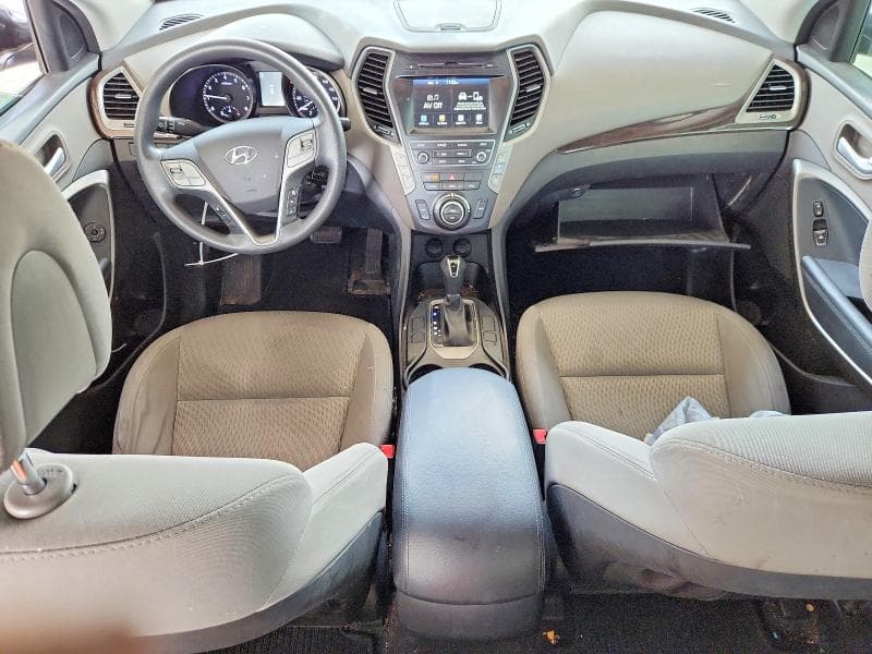 2017 HYUNDAI SANTA FE SE 8