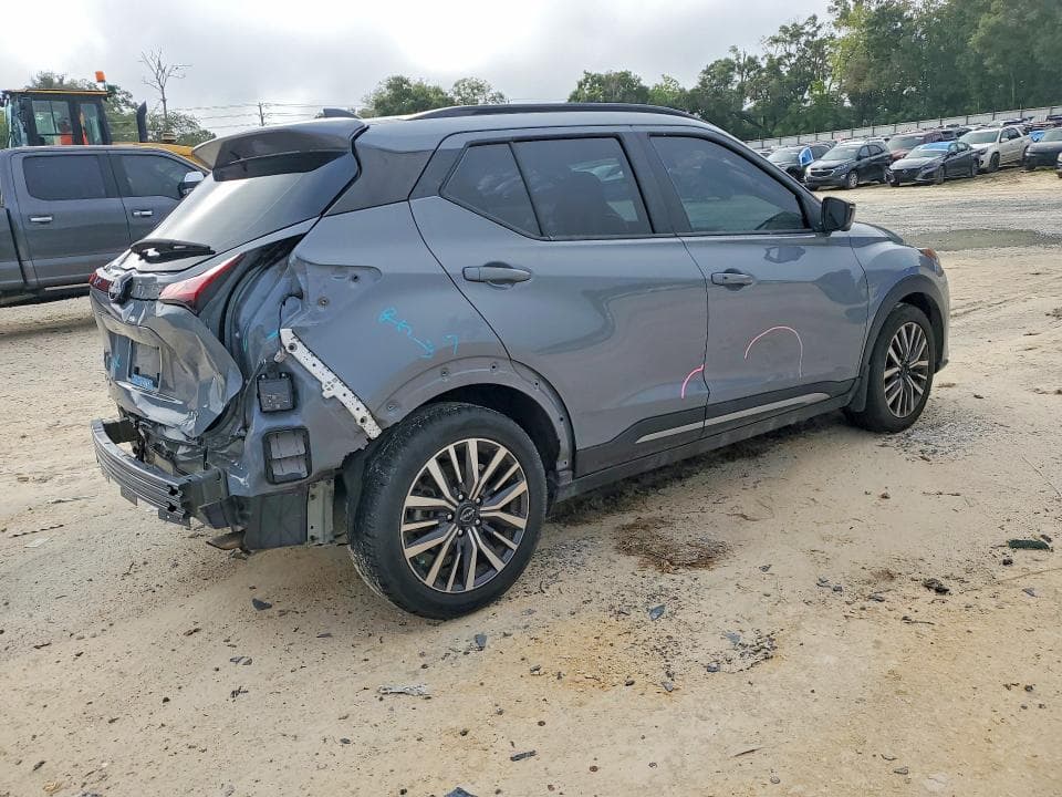 2023 NISSAN KICKS SR 3