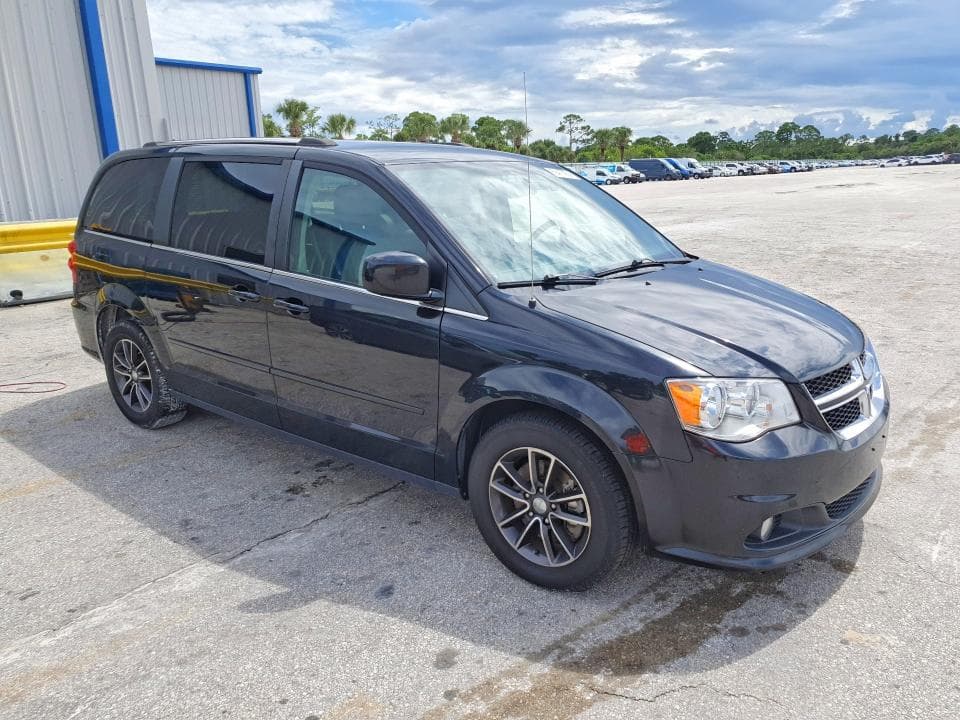 2017 DODGE GRAND CARAVAN SXT 4