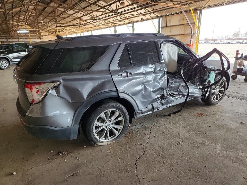 2021 FORD EXPLORER XLT 3