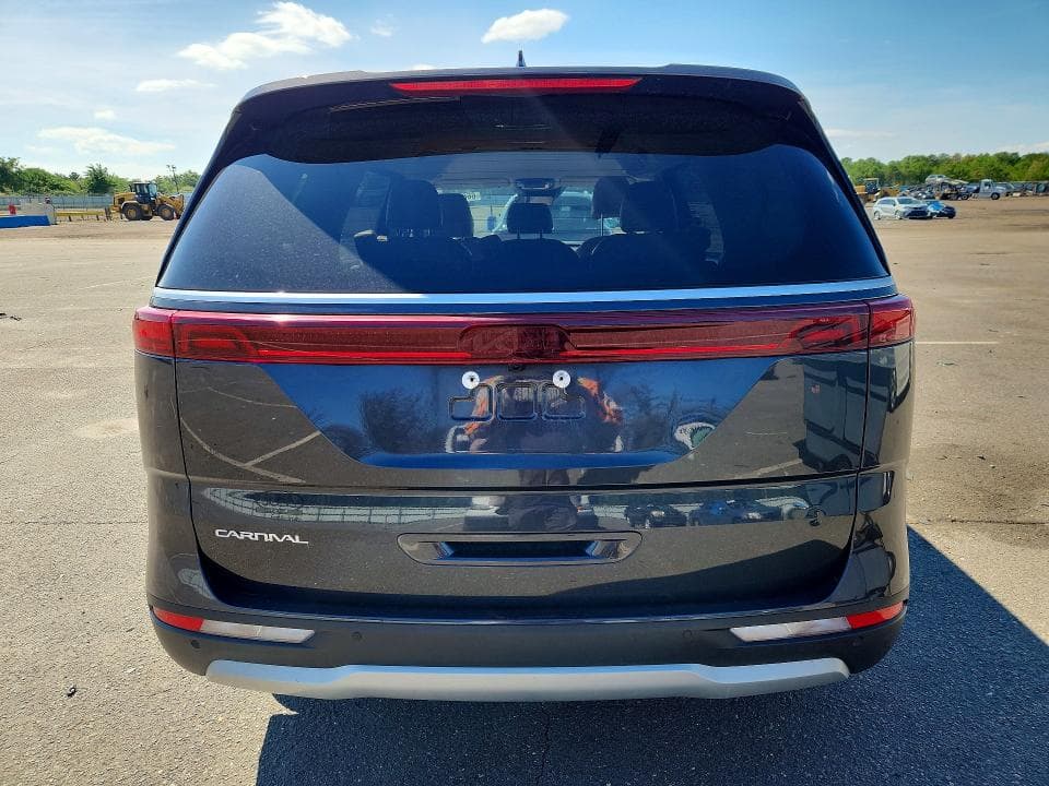2024 KIA CARNIVAL LX 6