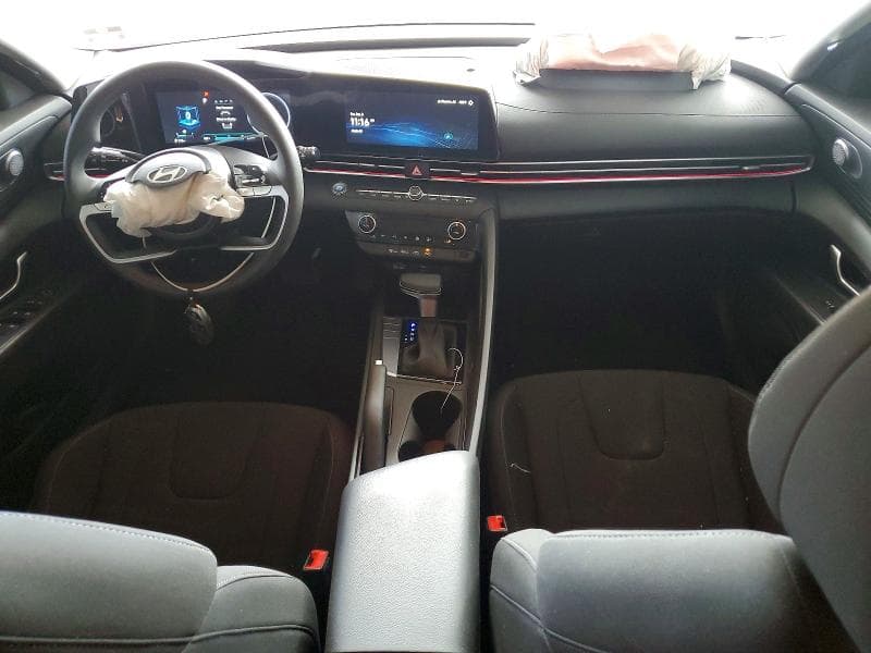 2024 HYUNDAI ELANTRA SEL 8