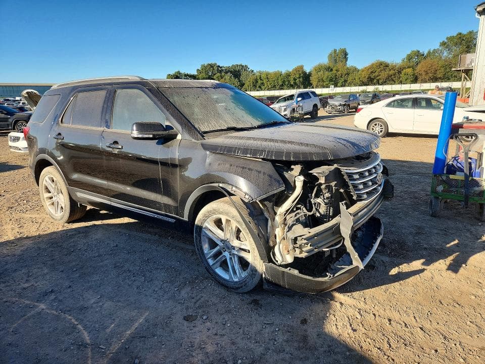 2017 FORD EXPLORER XLT 4