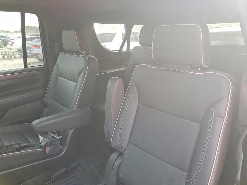 2023 GMC YUKON XL C1500 SLT 10