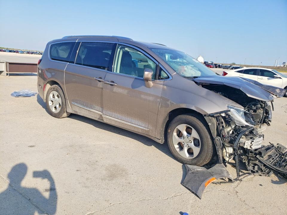 2017 CHRYSLER PACIFICA TOURING L PLUS 4