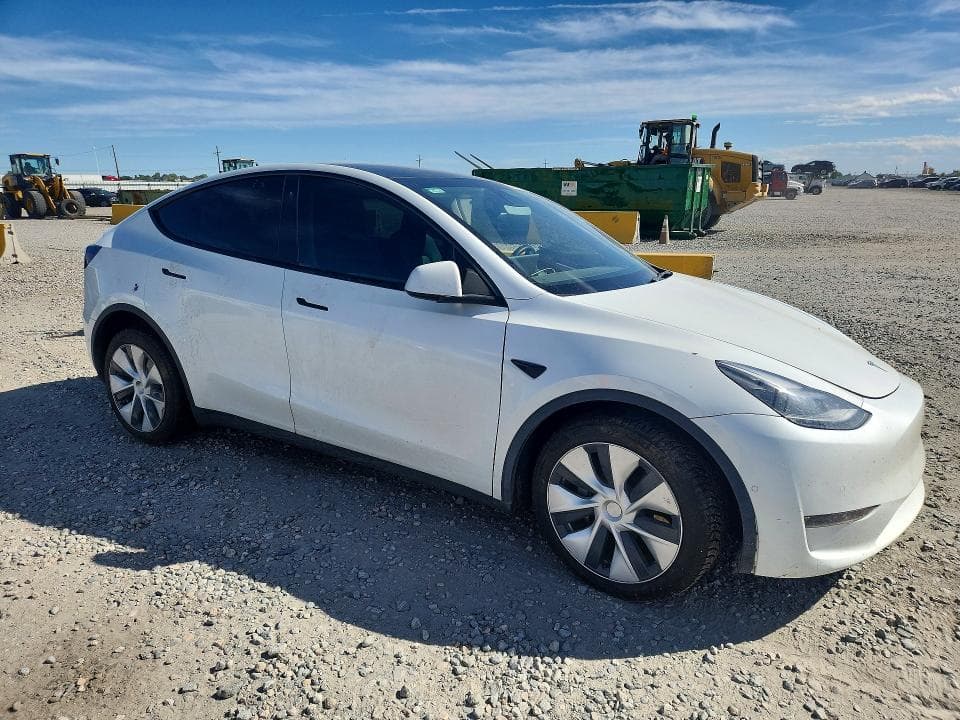 2022 TESLA MODEL Y 4