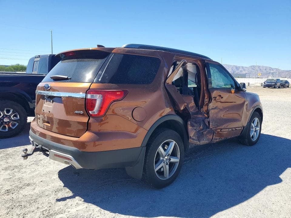 2017 FORD EXPLORER XLT 3