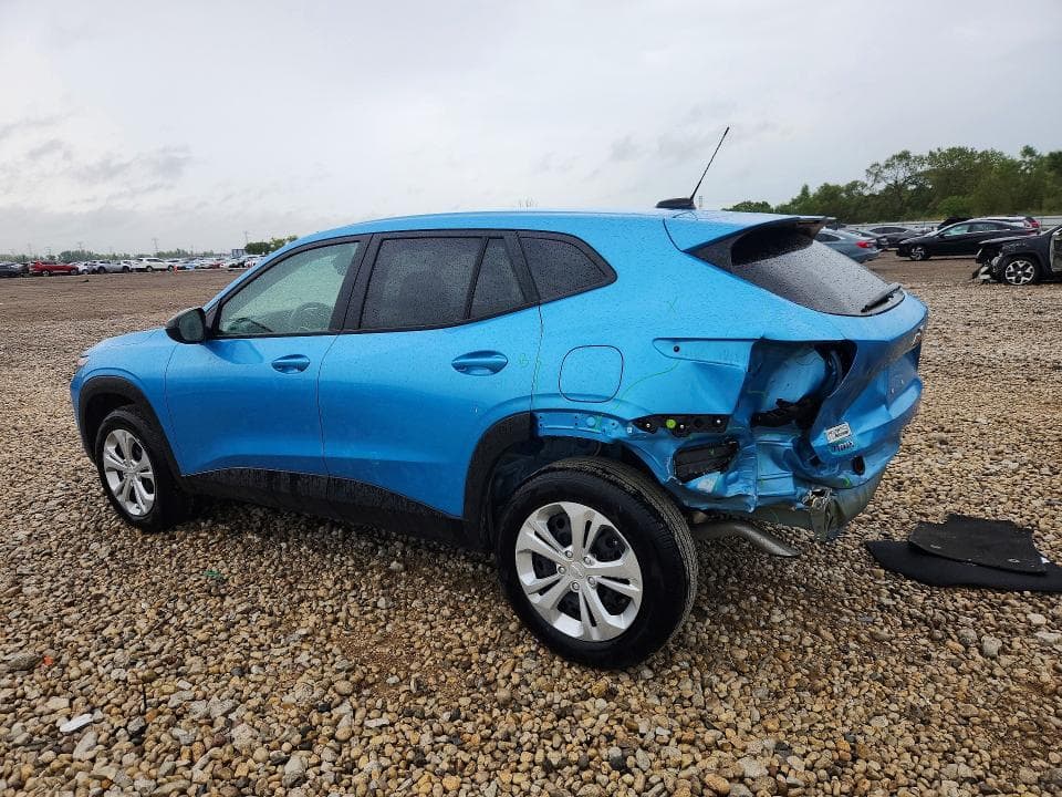 2026 CHEVROLET TRAX LS 2
