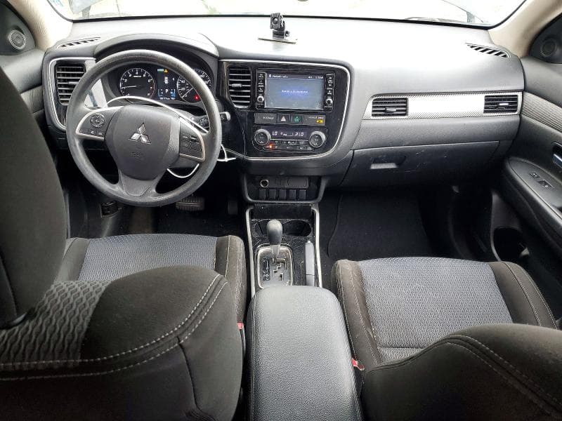 2018 MITSUBISHI OUTLANDER SE 8