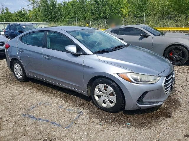 2017 HYUNDAI ELANTRA SE 4