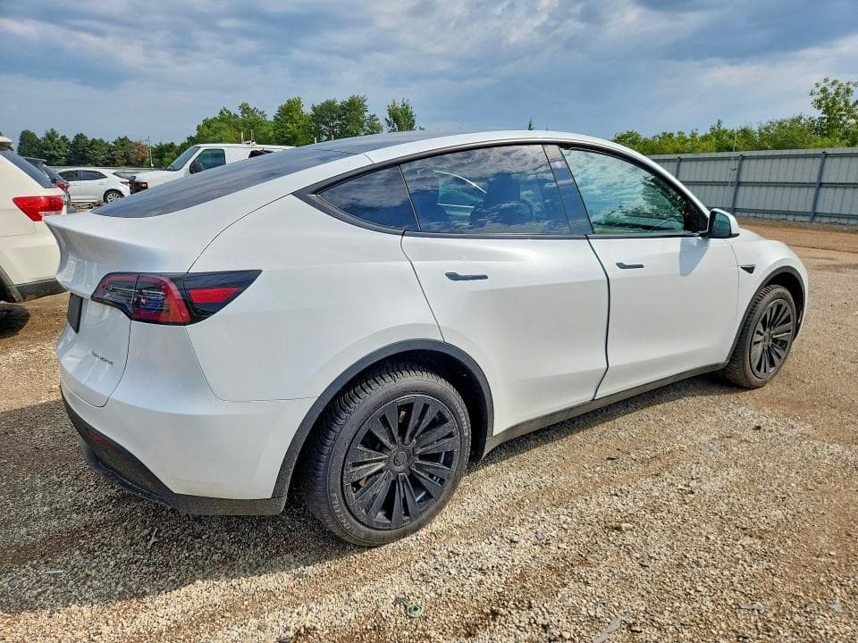 2023 TESLA MODEL Y 3