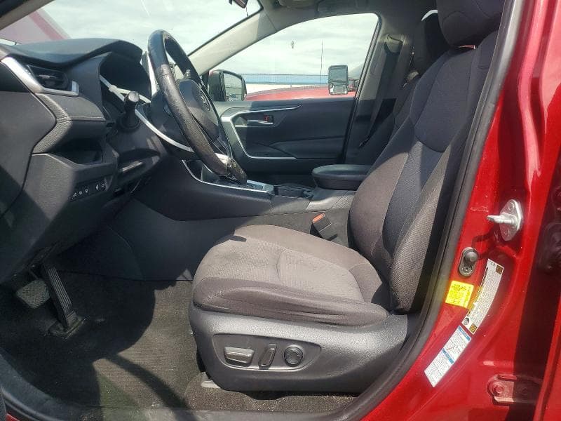 2020 TOYOTA RAV4 XLE 7