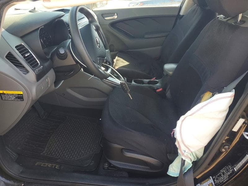 2017 KIA FORTE LX 7