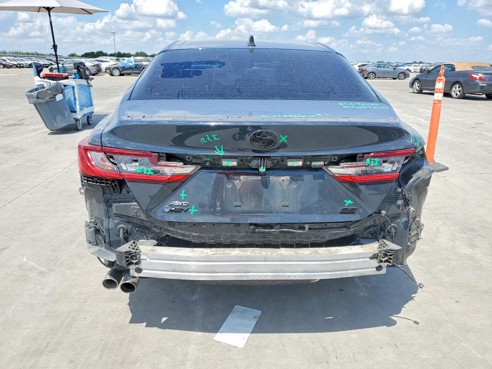 2025 TOYOTA CAMRY SE 6