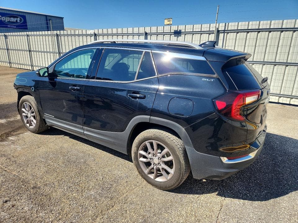 2023 GMC TERRAIN SLT 2