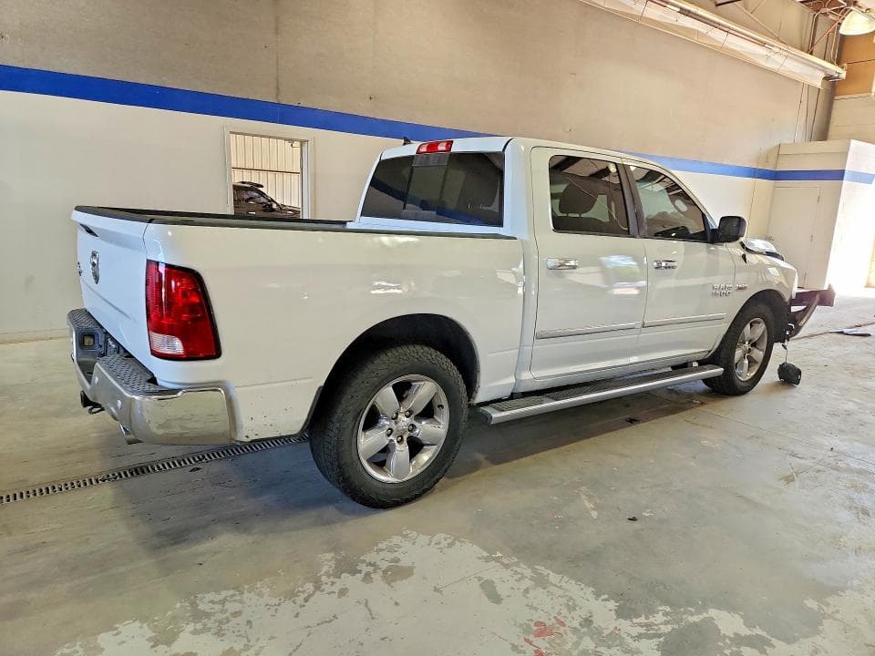 2017 RAM 1500 SLT 3