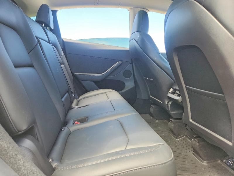 2023 TESLA MODEL Y 10