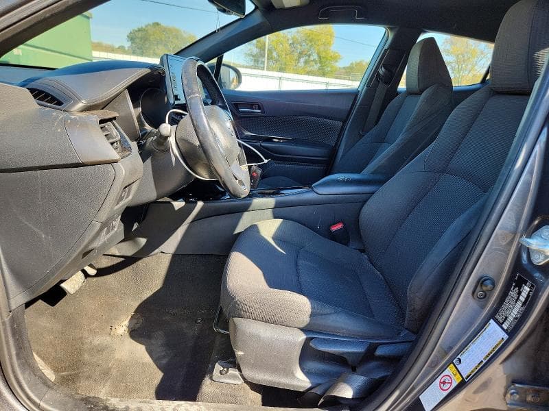 2019 TOYOTA C-HR XLE 7