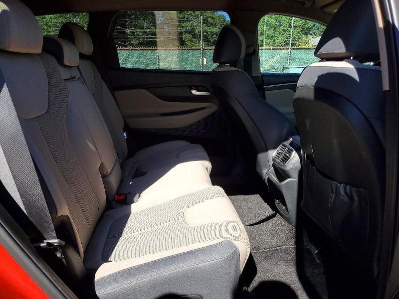 2019 HYUNDAI SANTA FE SE 10
