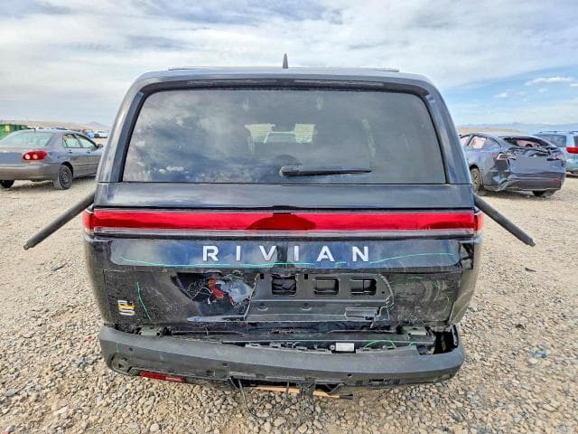 2023 RIVIAN R1S ADVENTURE 6