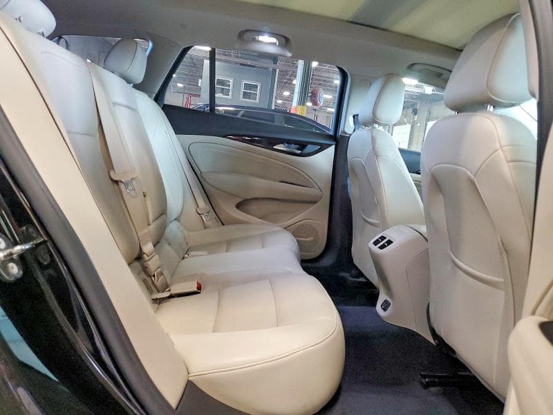2018 BUICK REGAL TOURX ESSENCE 10