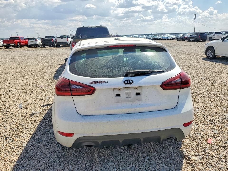 2017 KIA FORTE5 SX 6