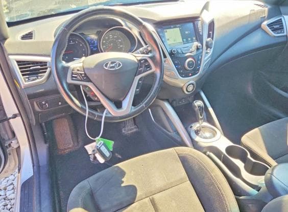 2017 HYUNDAI VELOSTER VALUE EDITION 8