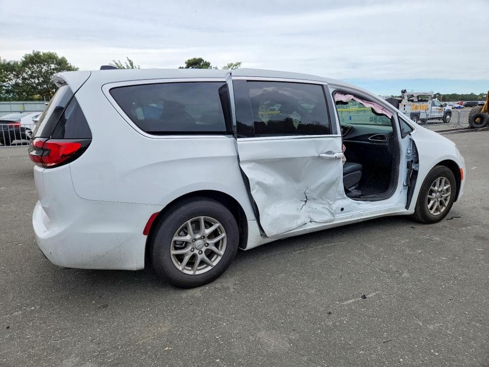2026 CHRYSLER PACIFICA SELECT 3