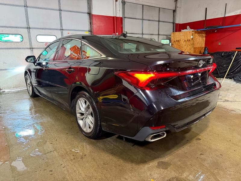 2022 TOYOTA AVALON XLE 3
