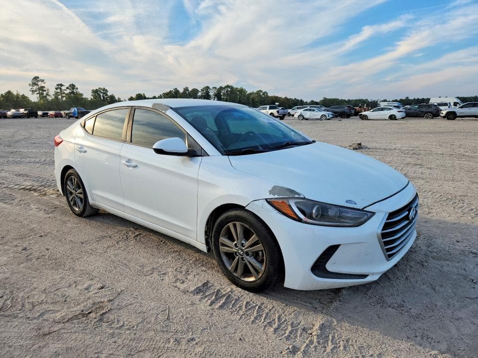 2018 HYUNDAI ELANTRA SEL 4