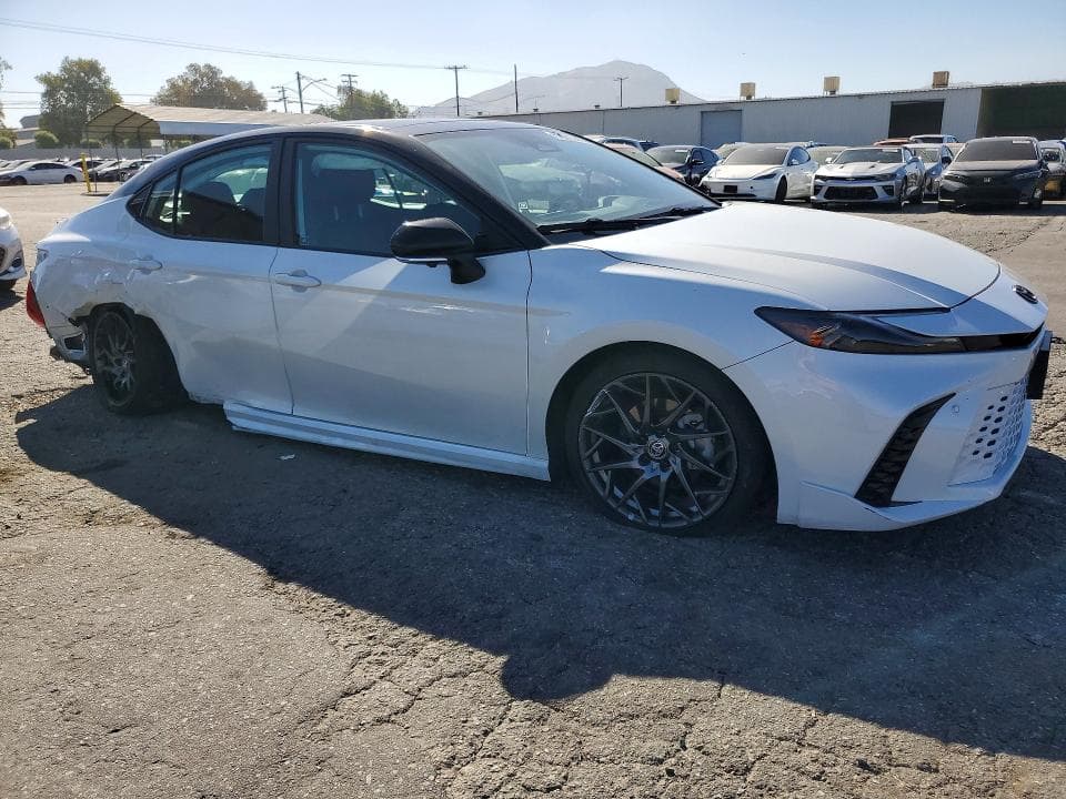 2025 TOYOTA CAMRY XSE 4