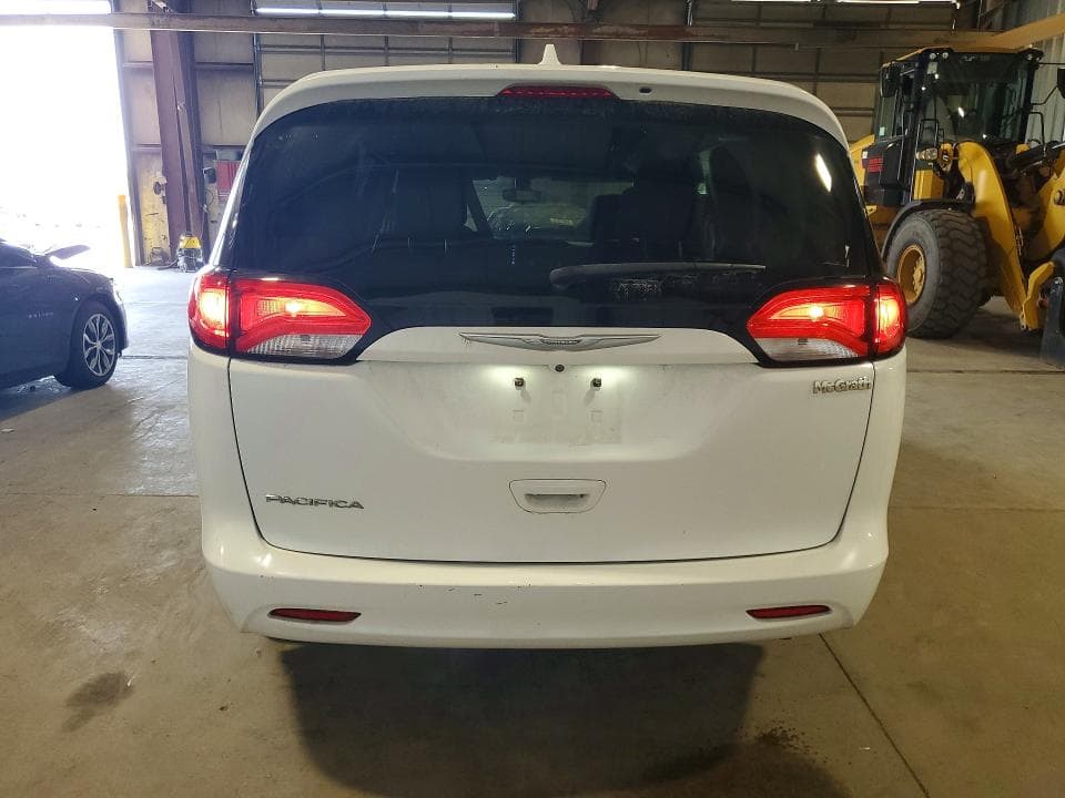 2017 CHRYSLER PACIFICA TOURING 6