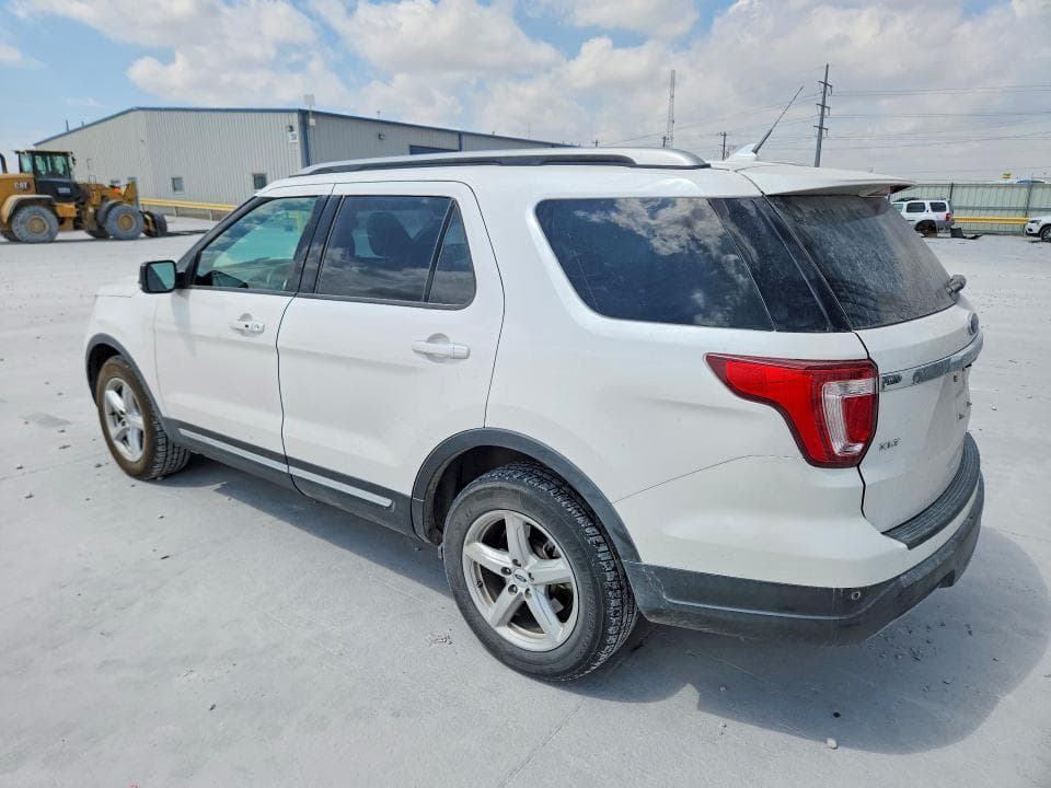 2019 FORD EXPLORER XLT 2