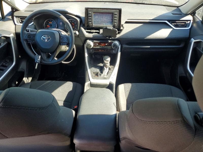 2021 TOYOTA RAV4 LE 8