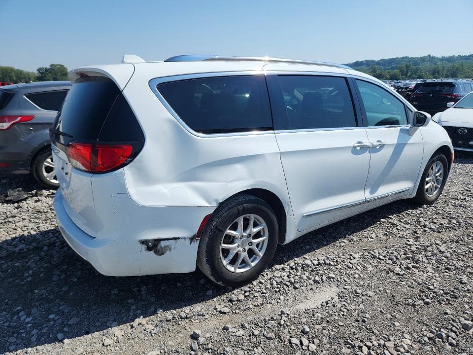 2020 CHRYSLER PACIFICA TOURING L 3