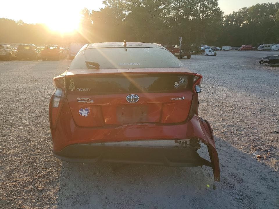 2017 TOYOTA PRIUS THREE TOURING 6