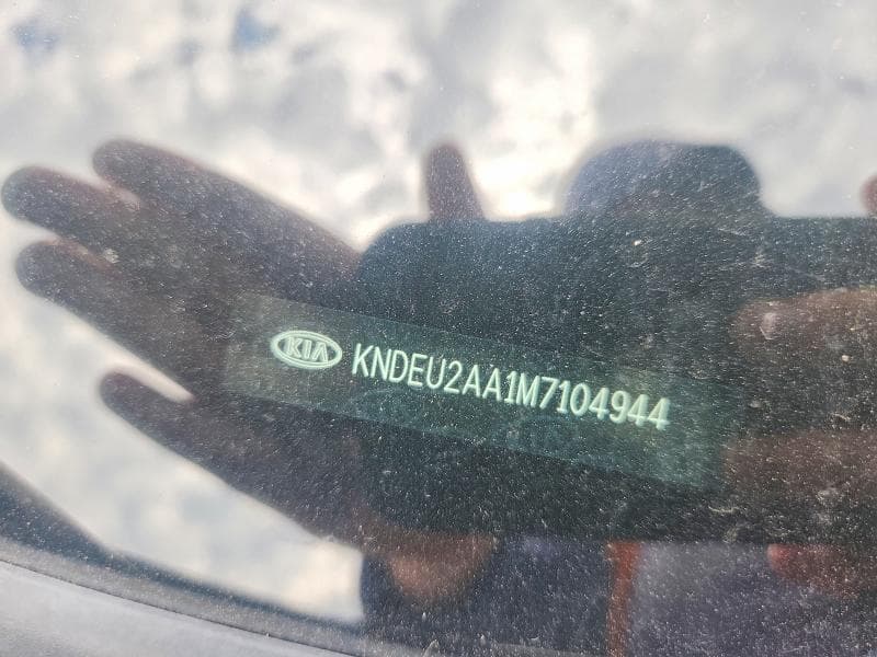2021 KIA SELTOS S 12