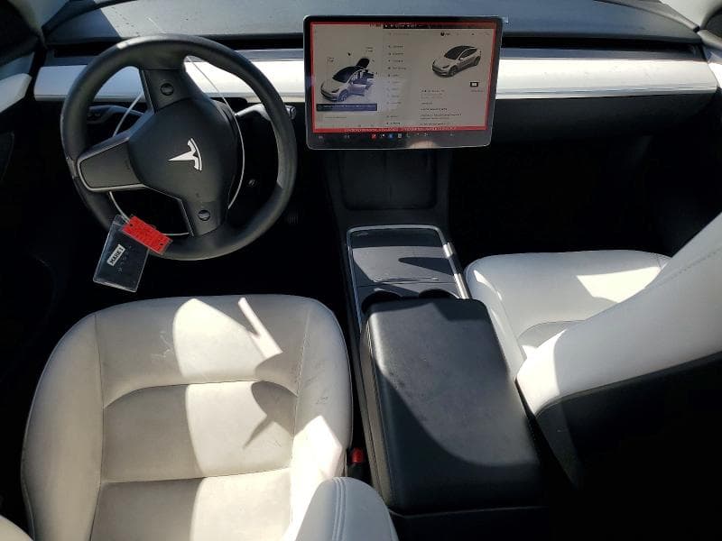 2023 TESLA MODEL Y 8
