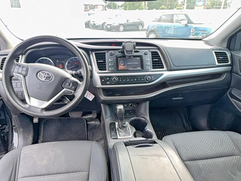 2018 TOYOTA HIGHLANDER LE 9