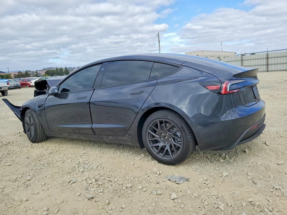 2026 TESLA MODEL 3 2