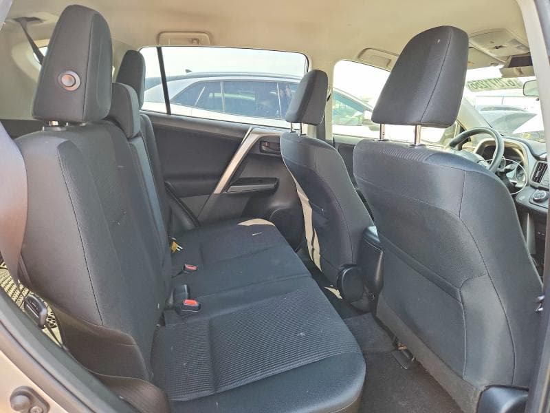 2018 TOYOTA RAV4 LE 10