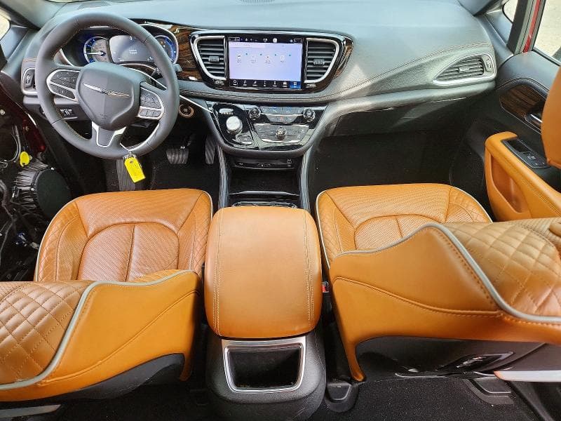 2023 CHRYSLER PACIFICA HYBRID PINNACLE 8