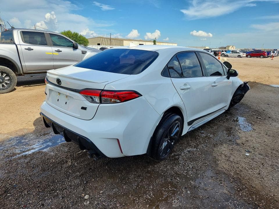 2023 TOYOTA COROLLA SE 3