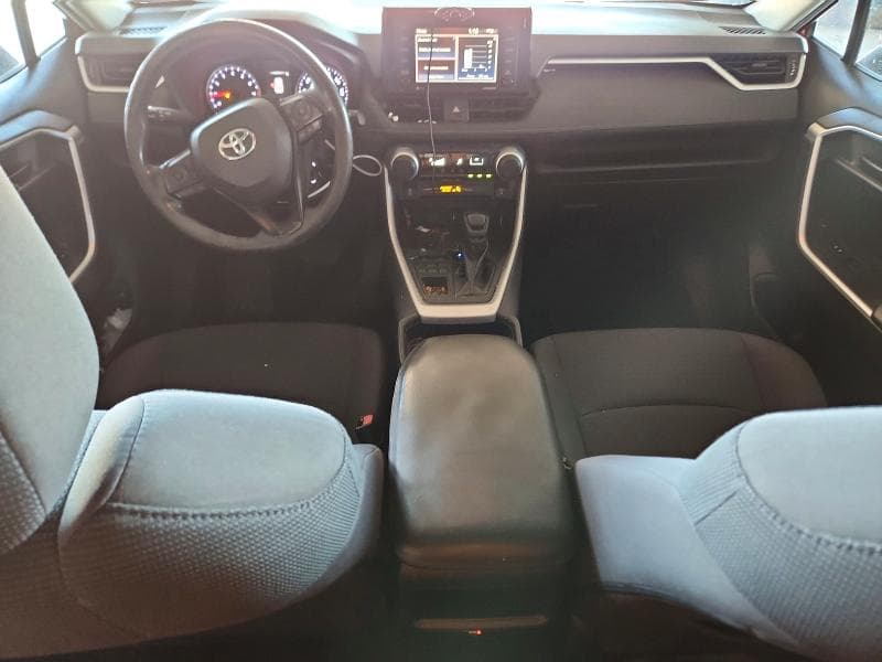 2020 TOYOTA RAV4 LE 8