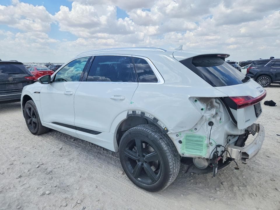 2019 AUDI E-TRON PREMIUM PLUS 2