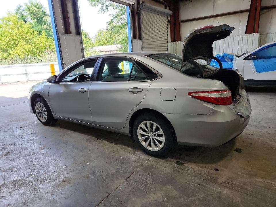 2017 TOYOTA CAMRY LE 2